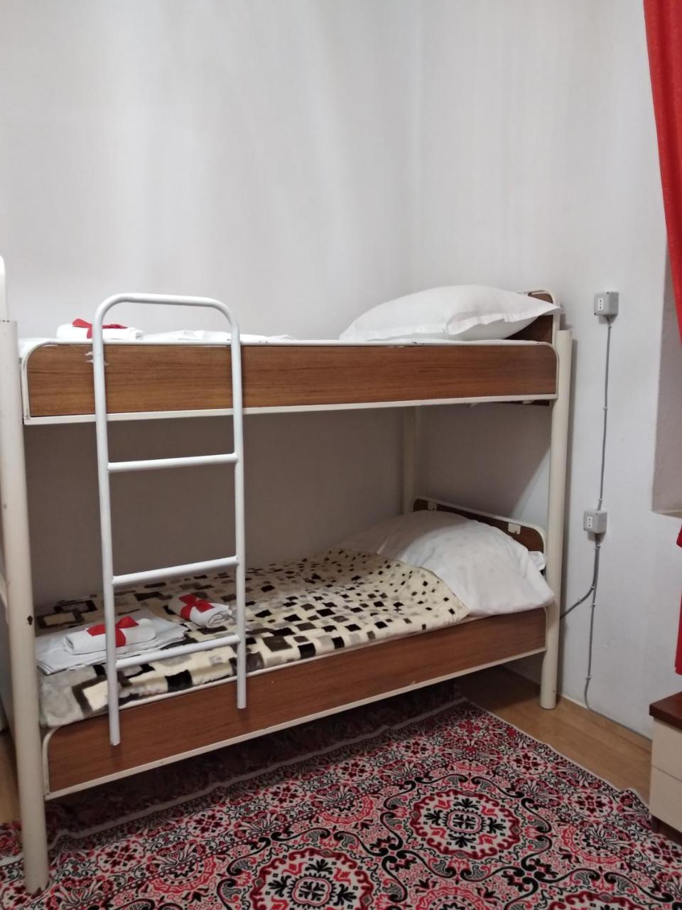 My Hostel In 베라트 외부 사진